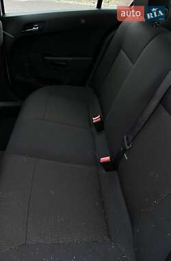 Хэтчбек Opel Astra 2009 в 