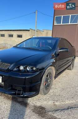 Купе Opel Astra 2001 в 