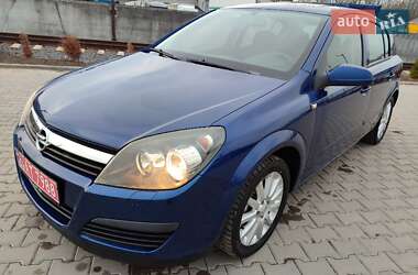 Хэтчбек Opel Astra 2006 в 