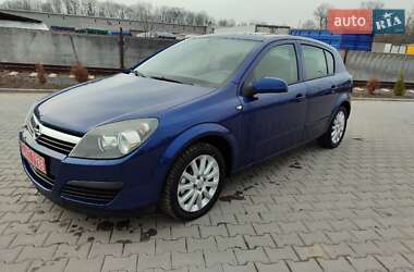 Хэтчбек Opel Astra 2006 в 