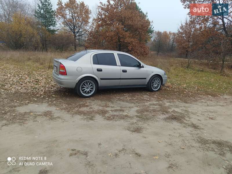 Седан Opel Astra 2007 в Киеве