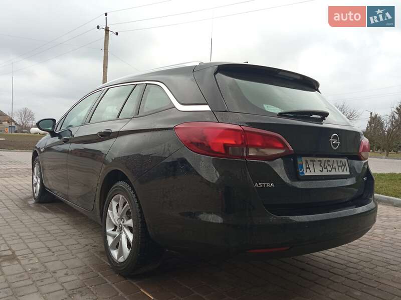 Універсал Opel Astra 2017 в 