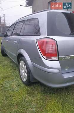 Универсал Opel Astra 2006 в 