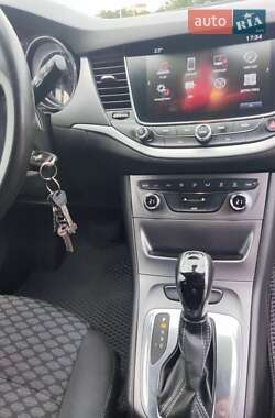 Универсал Opel Astra 2017 в 