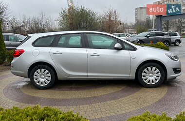 Универсал Opel Astra 2013 в 