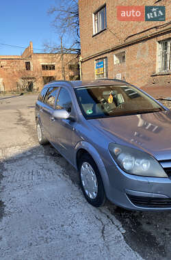 Универсал Opel Astra 2005 в 