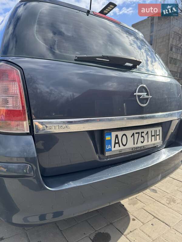 Универсал Opel Astra 2007 в Ужгороде