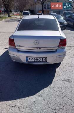 Седан Opel Astra 2012 в 