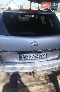 Универсал Opel Astra 2010 в 