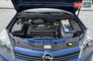 Хетчбек Opel Astra 2005 в 