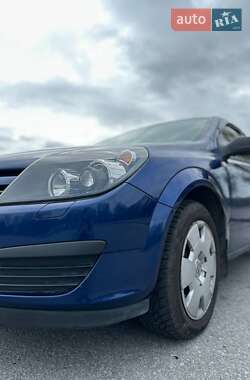Хетчбек Opel Astra 2005 в 