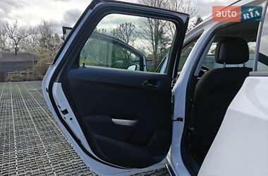 Універсал Opel Astra 2012 в 
