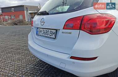 Універсал Opel Astra 2012 в 