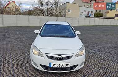 Універсал Opel Astra 2012 в 