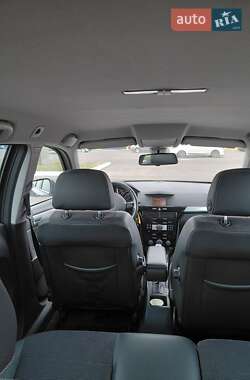 Универсал Opel Astra 2009 в 
