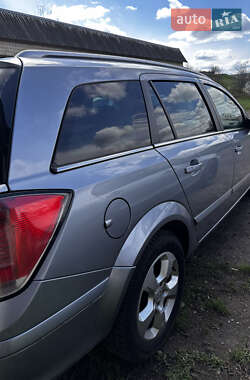 Универсал Opel Astra 2006 в 