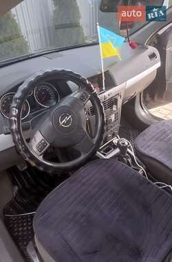 Універсал Opel Astra 2006 в 