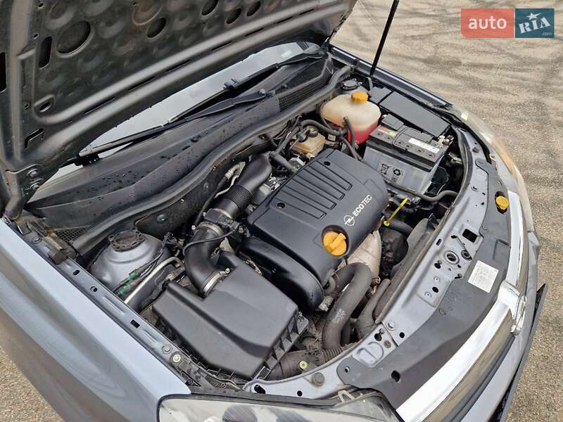 Універсал Opel Astra 2006 в Києві