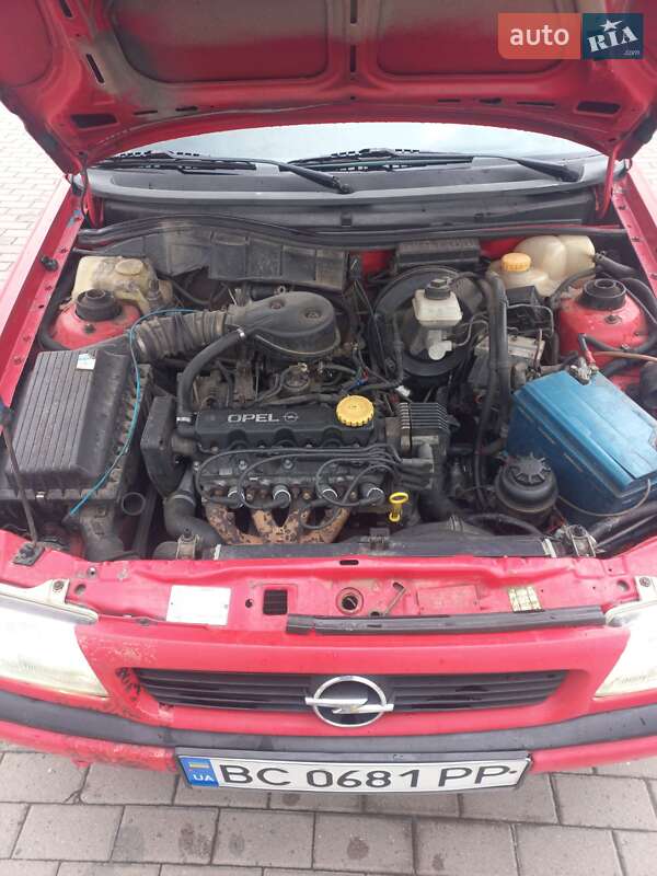 Хэтчбек Opel Astra 1997 в Дрогобыче