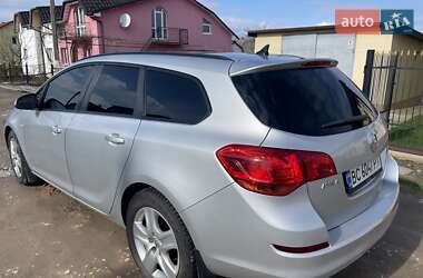 Универсал Opel Astra 2011 в 