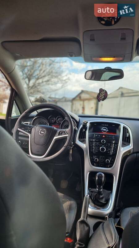 Универсал Opel Astra 2015 в Кременчуге фото 2 Универсал Opel Astra 2015 в Кременчуге