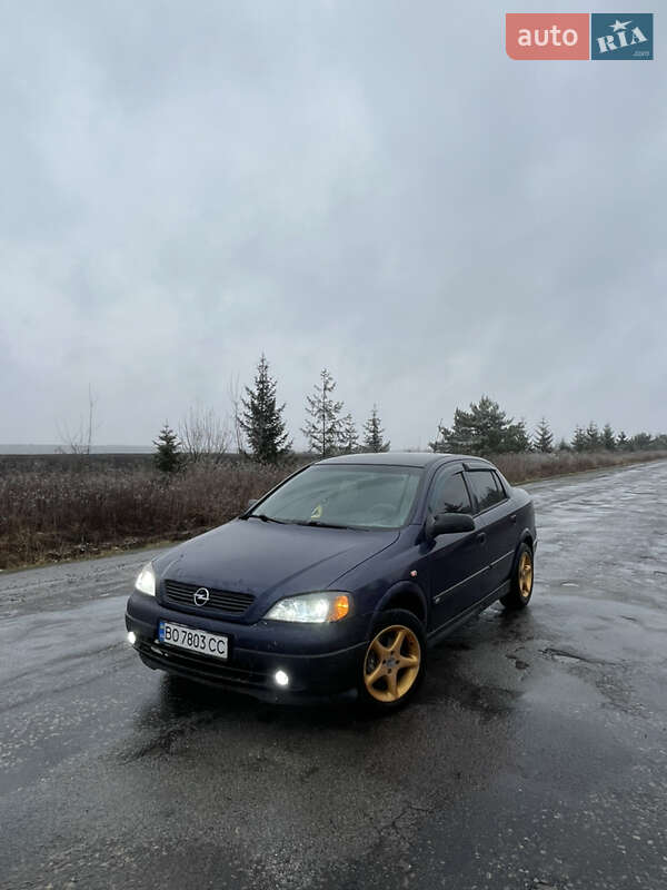 Седан Opel Astra 1999 в Лановцах