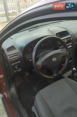 Хэтчбек Opel Astra 2007 в 