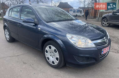 Хэтчбек Opel Astra 2008 в 