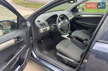 Хэтчбек Opel Astra 2008 в 