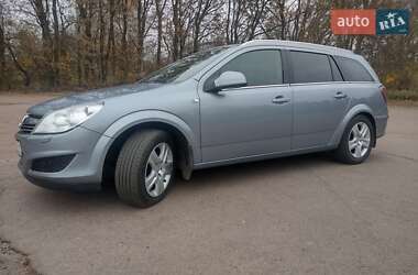 Универсал Opel Astra 2010 в 