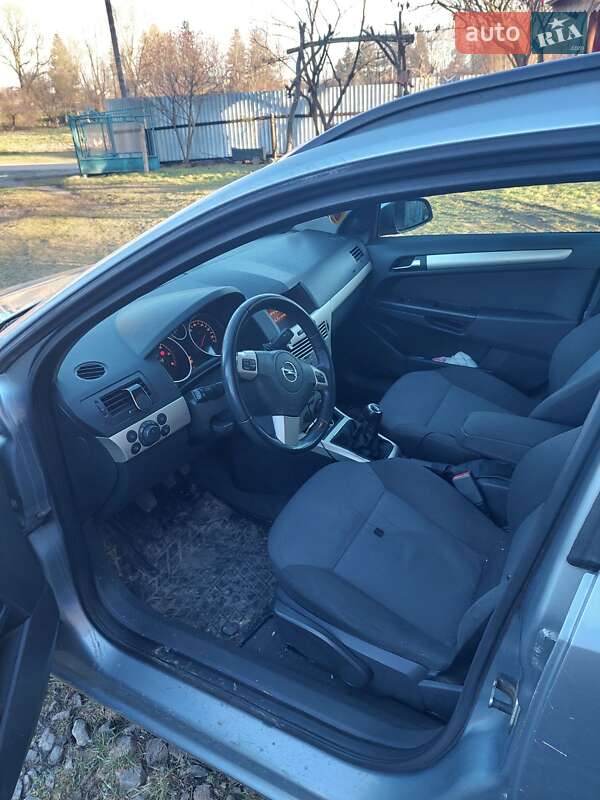Универсал Opel Astra 2008 в Стрые