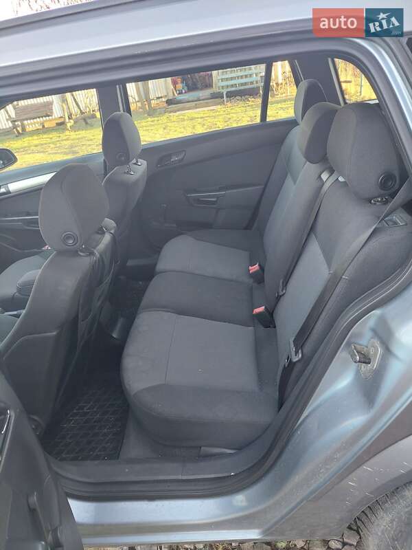 Универсал Opel Astra 2008 в Стрые