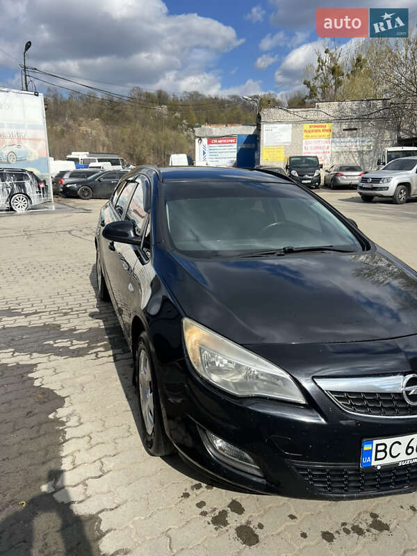 Универсал Opel Astra 2011 в Львове фото 9 Универсал Opel Astra 2011 в Львове