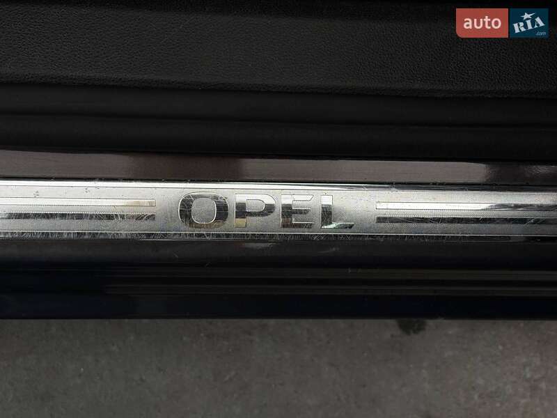 Универсал Opel Astra 2015 в Ровно