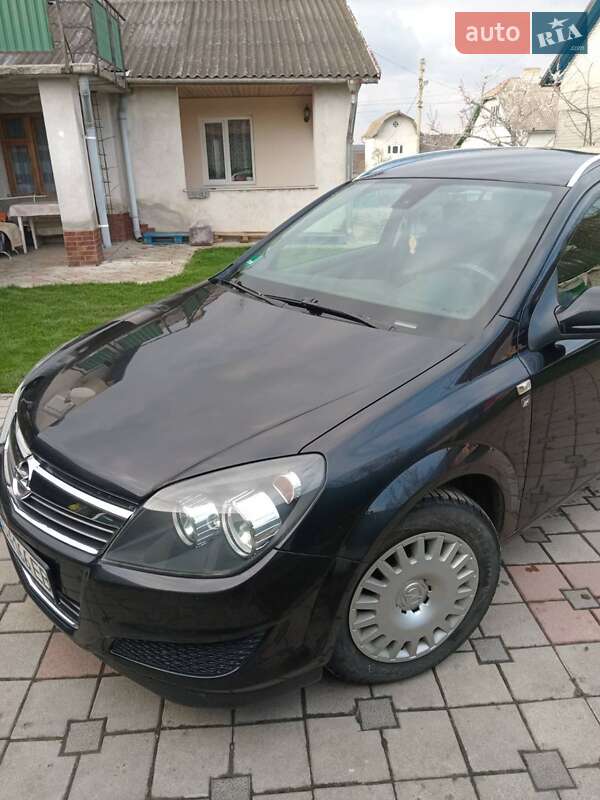 Универсал Opel Astra 2010 в Чорткове