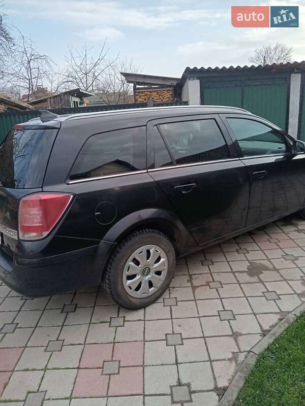 Универсал Opel Astra 2010 в Чорткове