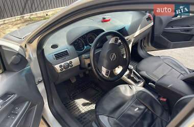 Универсал Opel Astra 2007 в 