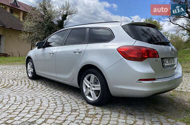Универсал Opel Astra 2015 в 