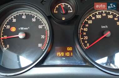 Седан Opel Astra 2011 в 