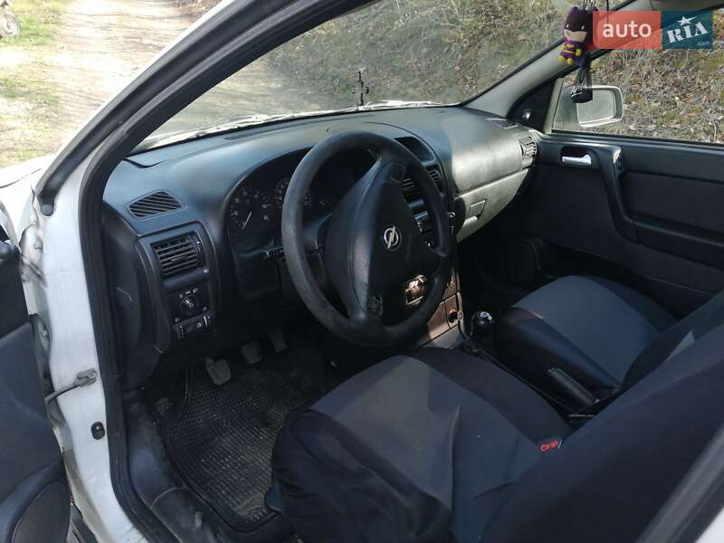 Універсал Opel Astra 2005 в Хусті