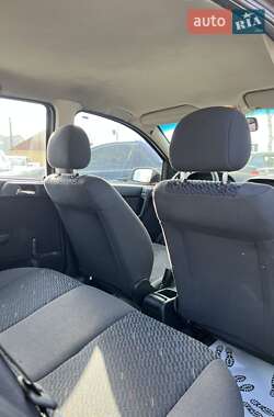 Хэтчбек Opel Astra 2004 в 