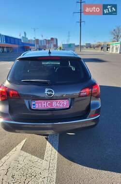 Універсал Opel Astra 2013 в 