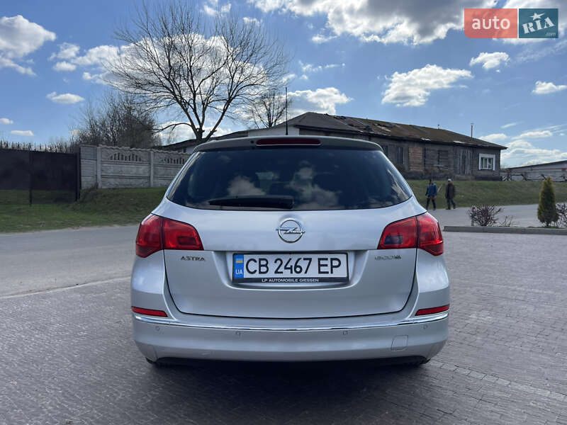 Універсал Opel Astra 2015 в Прилуках