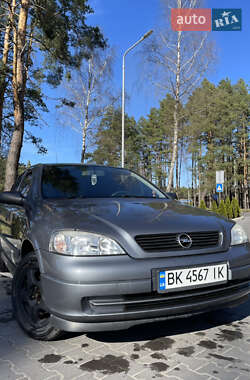 Седан Opel Astra 2009 в 