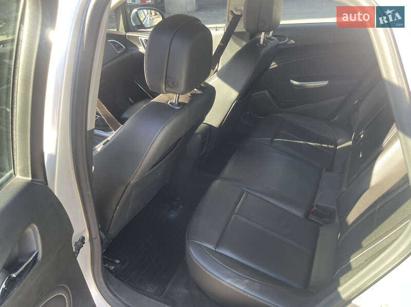 Хэтчбек Opel Astra 2010 в Луцке фото 11 Хэтчбек Opel Astra 2010 в Луцке