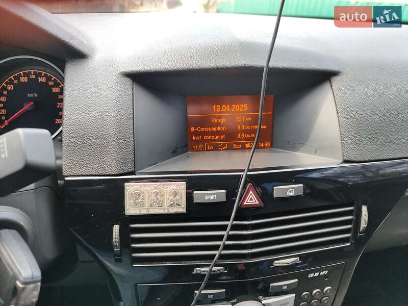 Универсал Opel Astra 2008 в Полтаве