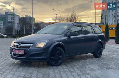Универсал Opel Astra 2010 в 