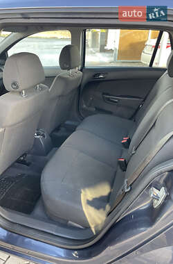 Универсал Opel Astra 2010 в 