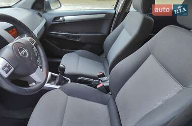 Универсал Opel Astra 2009 в 