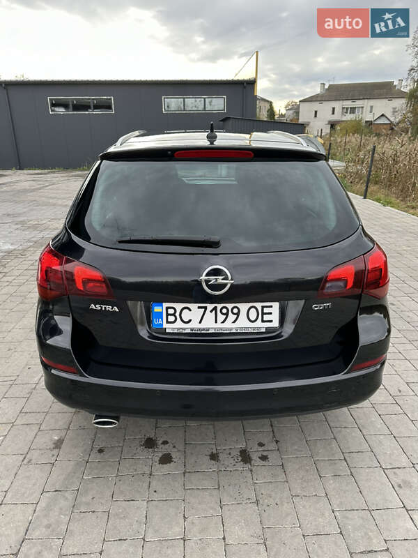 Універсал Opel Astra 2010 в Кам'янці-Бузькій